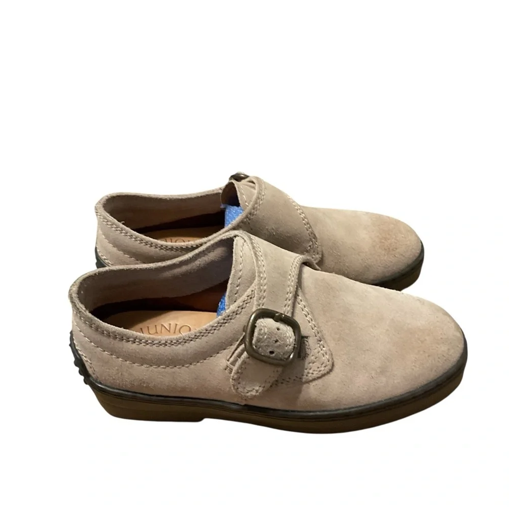 Tod’s Junior Tan Suede Buckle Shoes‎ size 30